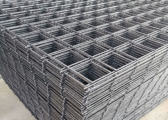 Low Carbon Steel Wire Mesh Panels , 2-6m Length Welded Steel Fence Panels