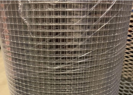 Galvanized Welded Wire Mesh Rolls 3/8&quot; X 3/8&quot; Opening Construction Perimeter Fence