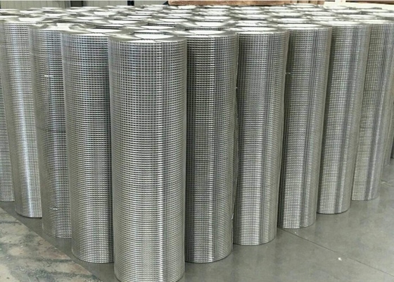 Galvanized Welded Wire Mesh Rolls 3/8&quot; X 3/8&quot; Opening Construction Perimeter Fence