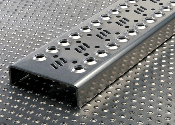 Perforated Serrated Grating , Grip Strut Safety Grating For Stair Treads